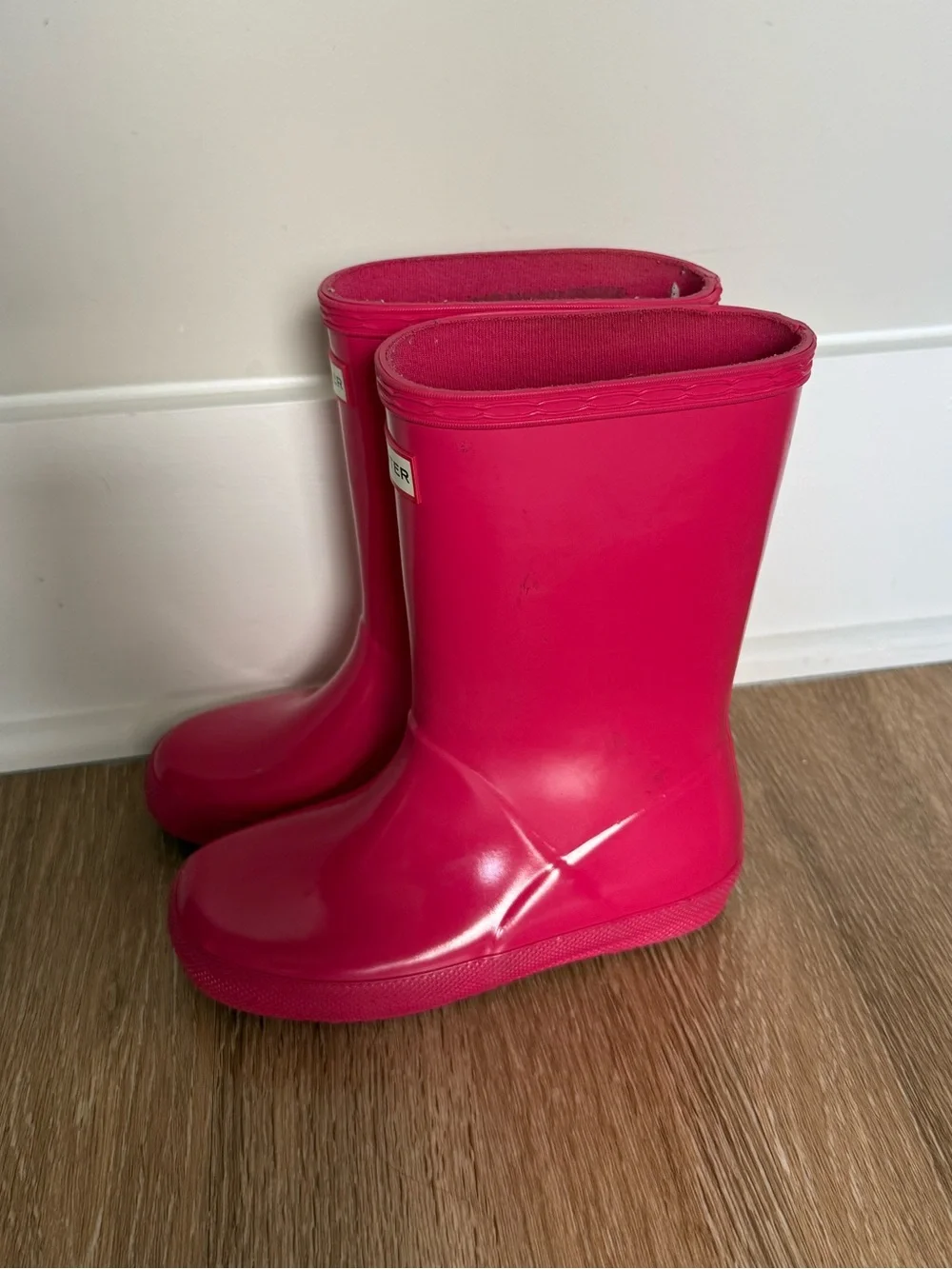 Hunter Kids’ First Gloss Rain Boots Bright Pink kids size UK 10/US GIRL 12